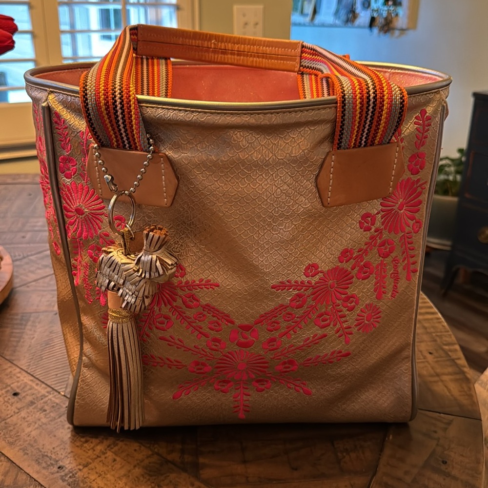 💖Consuela Brit Classic Tote💖 - Picture 5 of 11